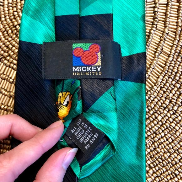 Vintage Green Mickey Mouse Golfing Neck Tie - Picture 4 of 6